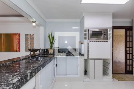 Cozinha de casa para alugar com 4 quartos, 640m² em Jundiapeba, Mogi das Cruzes