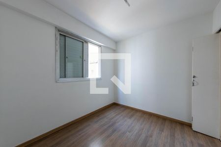 Quarto 2 de apartamento para alugar com 2 quartos, 59m² em Parque Tomas Saraiva, São Paulo