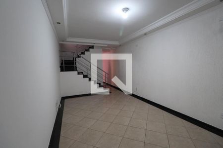 Sala de casa à venda com 3 quartos, 180m² em Vila Carlos de Campos, São Paulo