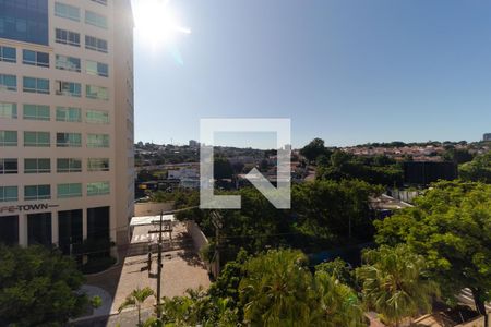 Vista da Suíte de apartamento à venda com 3 quartos, 110m² em Cambuí, Campinas