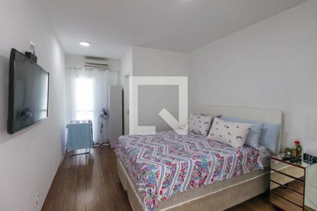 Quarto Suíte de casa para alugar com 3 quartos, 300m² em Vila Alpina, São Paulo