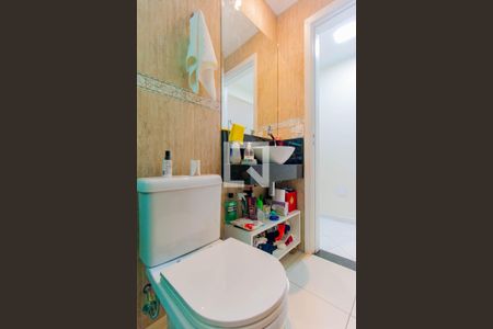 Banheiro 1 de casa à venda com 2 quartos, 200m² em Parque São Lucas, São Paulo