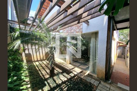 Casa à venda com 2 quartos, 180m² em Heliópolis, Belo Horizonte