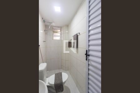 Banheiro de casa para alugar com 1 quarto, 18m² em Jaguaré, São Paulo