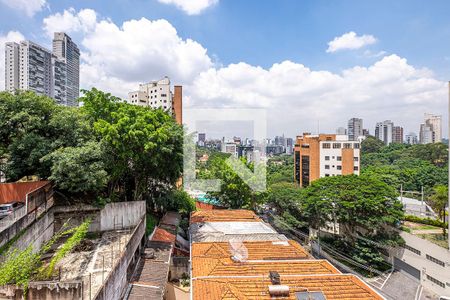 Suíte - Vista de apartamento à venda com 2 quartos, 94m² em Vila Madalena, São Paulo