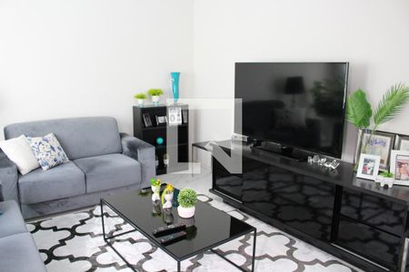 Sala de TV de casa para alugar com 4 quartos, 320m² em Jardim Cidade Pirituba, São Paulo