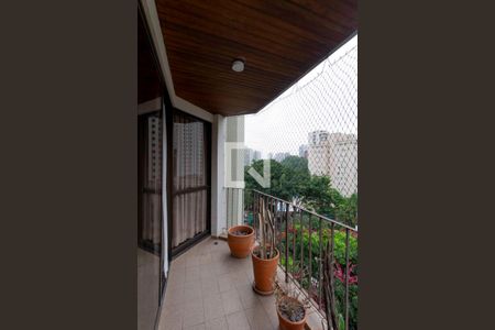 Sacada Sala de apartamento à venda com 4 quartos, 170m² em Vila Andrade, São Paulo
