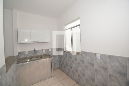 Sala/Cozinha de casa de condomínio para alugar com 2 quartos, 90m² em Brás de Pina, Rio de Janeiro