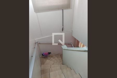 Casa à venda com 3 quartos, 250m² em Santa Maria Goretti, Porto Alegre