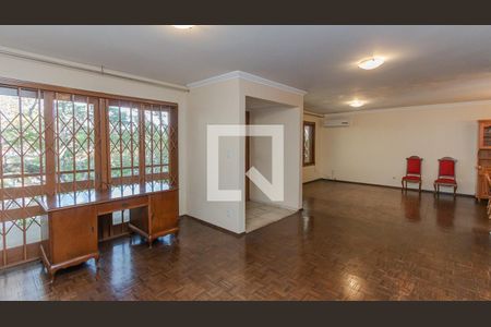 Casa à venda com 5 quartos, 270m² em Boa Vista, Porto Alegre