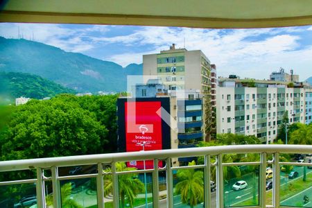 Sala vista de apartamento para alugar com 2 quartos, 144m² em Leblon, Rio de Janeiro