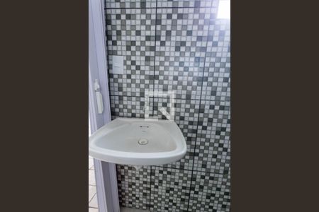 Banheiro - torneira de casa para alugar com 1 quarto, 45m² em Vila Brasilina, São Paulo
