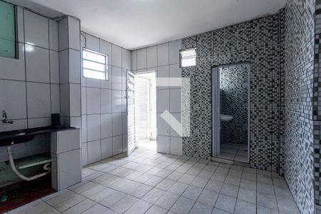 Cozinha de casa para alugar com 1 quarto, 45m² em Vila Brasilina, São Paulo