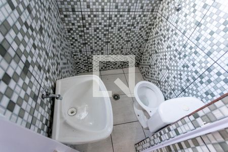 Banheiro de casa para alugar com 1 quarto, 45m² em Vila Brasilina, São Paulo