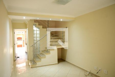 Casa de condomínio para alugar com 79m², 2 quartos e 2 vagasSala