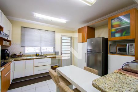 Casa à venda com 230m², 3 quartos e 2 vagas Casa à venda com 230m², 3 quartos e 2 vagasCopa/Cozinha