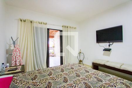 Casa à venda com 230m², 3 quartos e 2 vagas Casa à venda com 230m², 3 quartos e 2 vagasQuarto 3 - Suíte