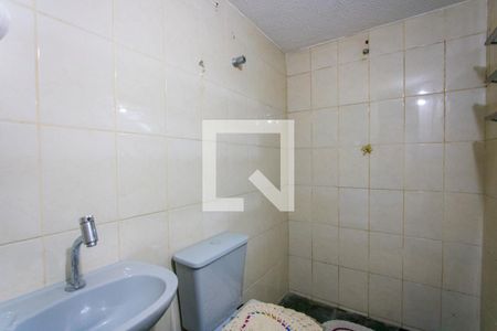 Casa à venda com 230m², 3 quartos e 2 vagas Casa à venda com 230m², 3 quartos e 2 vagasBanheiro de serviço