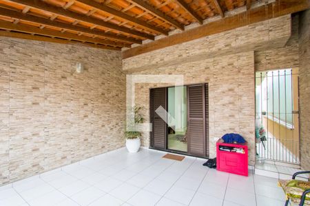 Casa à venda com 230m², 3 quartos e 2 vagas Casa à venda com 230m², 3 quartos e 2 vagasVaranda do quarto 3