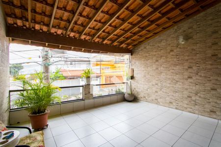 Casa à venda com 230m², 3 quartos e 2 vagas Casa à venda com 230m², 3 quartos e 2 vagasVaranda do quarto 3