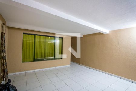 Casa à venda com 230m², 3 quartos e 2 vagas Casa à venda com 230m², 3 quartos e 2 vagasGaragem