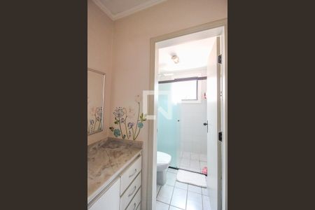 Apartamento à venda com 96m², 3 quartos e 2 vagas Apartamento à venda com 96m², 3 quartos e 2 vagasBanheiro da Suíte 1