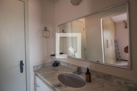 Apartamento à venda com 96m², 3 quartos e 2 vagas Apartamento à venda com 96m², 3 quartos e 2 vagasBanheiro da Suíte 1