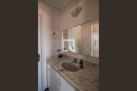 Apartamento à venda com 96m², 3 quartos e 2 vagas Apartamento à venda com 96m², 3 quartos e 2 vagasBanheiro da Suíte 1