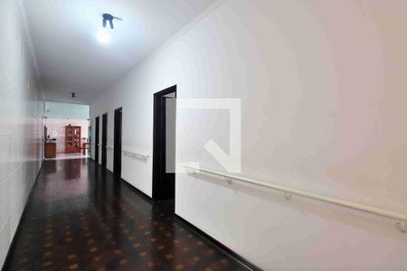 Corredor de casa à venda com 3 quartos, 210m² em Utinga, Santo André