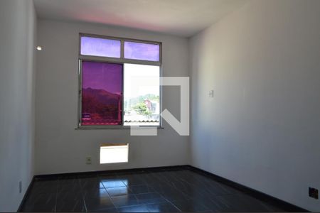 Quarto 1 de apartamento para alugar com 2 quartos, 64m² em Taquara, Rio de Janeiro