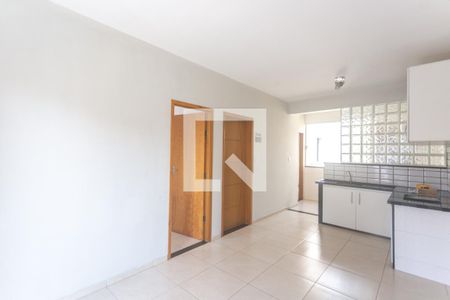 Sala de estar de apartamento para alugar com 2 quartos, 62m² em Santa Terezinha, São Bernardo do Campo