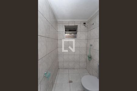Banheiro  de casa para alugar com 1 quarto, 35m² em Taboão, Diadema