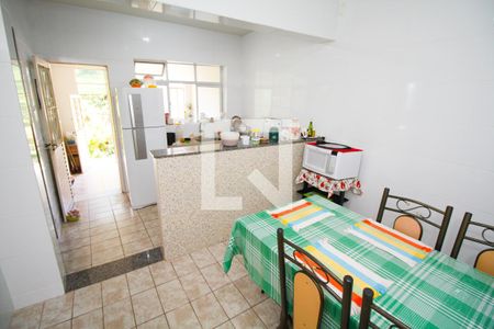 Cozinha de casa para alugar com 3 quartos, 219m² em Colonial, Contagem