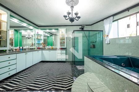 Suíte 1 - Banheiro de casa à venda com 4 quartos, 440m² em Sumaré, São Paulo