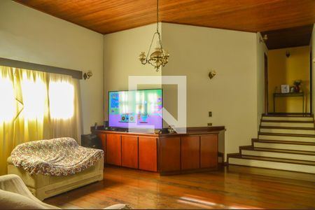 Sala de TV de casa à venda com 4 quartos, 500m² em Nova Petrópolis, São Bernardo do Campo
