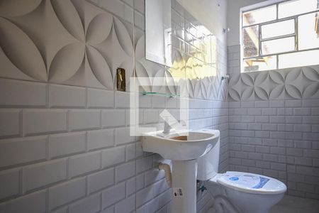 Banheiro de casa para alugar com 1 quarto, 45m² em Jardim Kuabara, Taboão da Serra