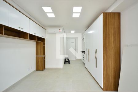 Sala/Cozinha de kitnet/studio à venda com 1 quarto, 28m² em Mirandópolis, São Paulo