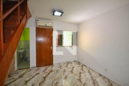 Sala de casa para alugar com 2 quartos, 72m² em Moqueta, Nova Iguaçu