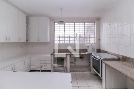 Casa para alugar com 500m², 3 quartos e 8 vagas Casa para alugar com 500m², 3 quartos e 8 vagasCozinha