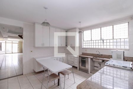 Casa para alugar com 500m², 3 quartos e 8 vagas Casa para alugar com 500m², 3 quartos e 8 vagasCozinha