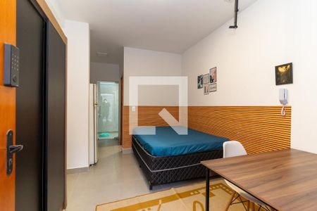 Sala/Quarto de kitnet/studio para alugar com 1 quarto, 27m² em Cidade Antônio Estêvão de Carvalho, São Paulo