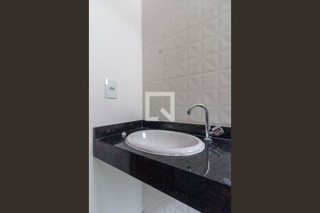 Banheiro de apartamento para alugar com 1 quarto, 27m² em Cidade Antônio Estêvão de Carvalho, São Paulo