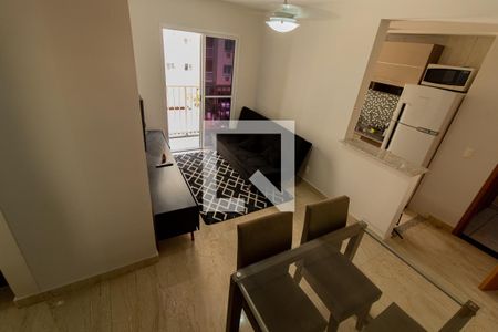 Sala de apartamento para alugar com 2 quartos, 57m² em Todos Os Santos, Rio de Janeiro