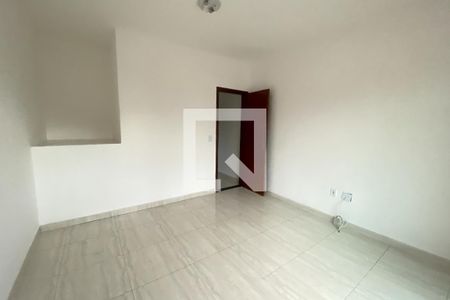 Quarto de casa para alugar com 2 quartos, 80m² em Saracuruna, Duque de Caxias
