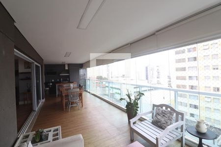 Sacada  de apartamento à venda com 4 quartos, 182m² em Santa Teresinha, São Paulo