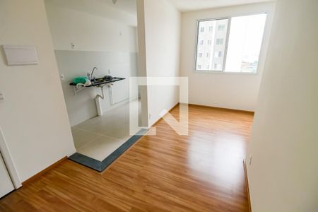 Sala de apartamento para alugar com 2 quartos, 42m² em Jardim Monte Alegre, Taboão da Serra