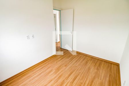 Quarto 1 de apartamento para alugar com 2 quartos, 42m² em Jardim Monte Alegre, Taboão da Serra