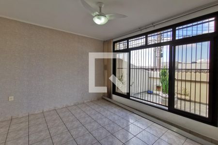 Sala de casa à venda com 3 quartos, 180m² em Vila Bandeirantes, Jundiaí