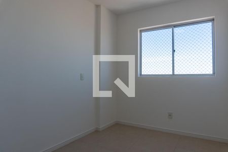 Quarto 1 de apartamento para alugar com 3 quartos, 77m² em Conjunto 2, Brasília