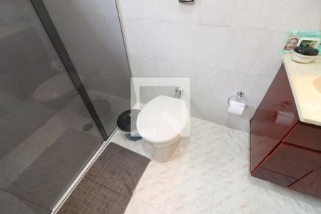 Banheiro Quarto 1 de casa à venda com 4 quartos, 169m² em Vila Dionisia, São Paulo